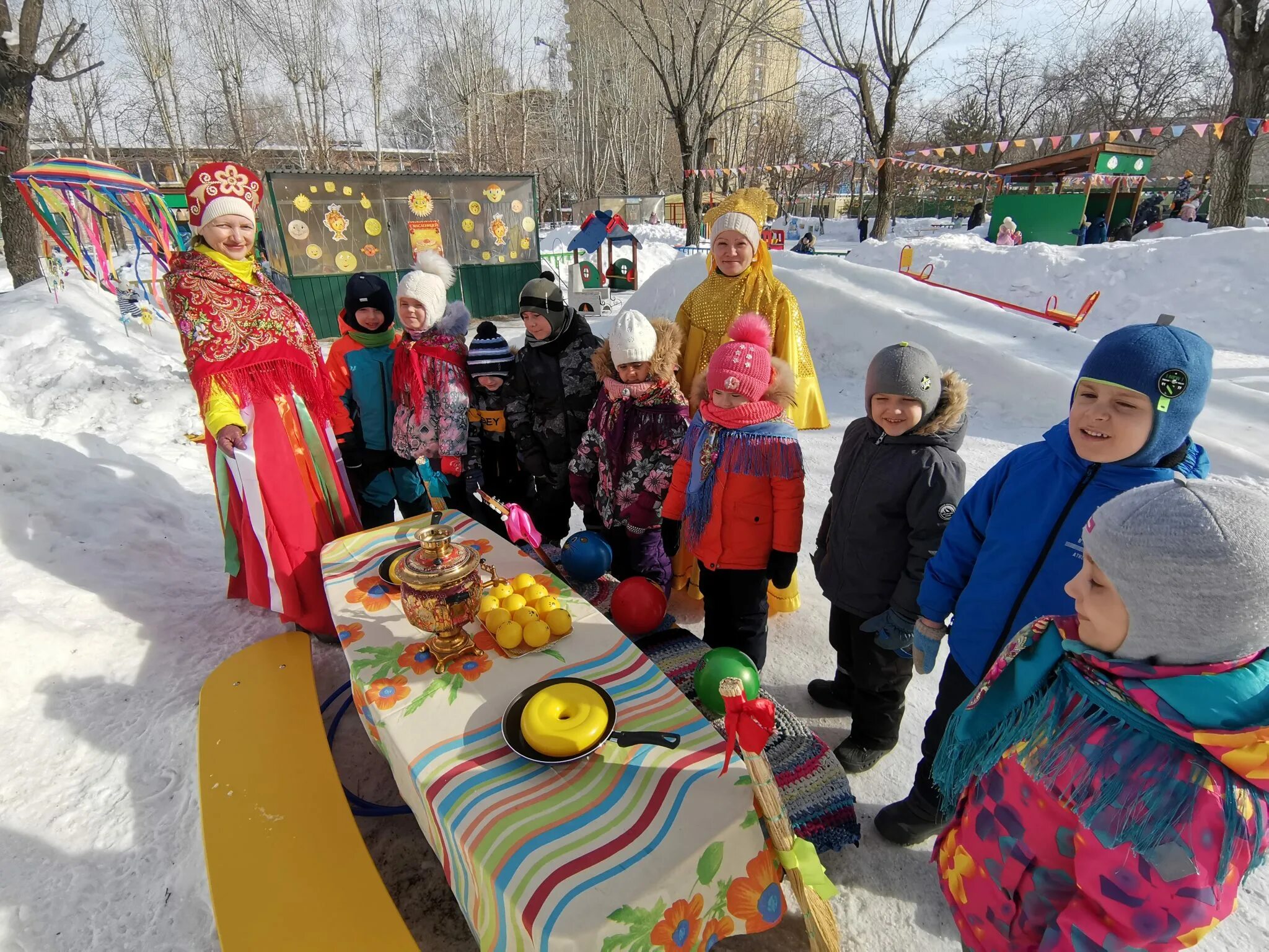 Окружающий мир средняя группа масленица. Масленица Прощай зима. Прощение на Масленицу. Прощание с Масленицей. Проект в ср гр Масленица.