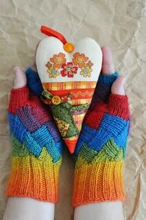Три варежки