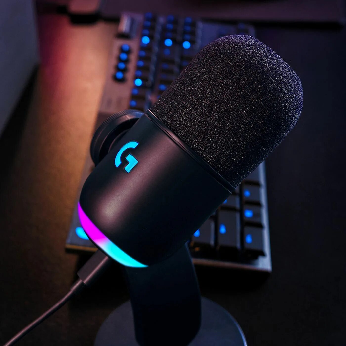 Logitech gx blue. Микрофон логитеч. логитеч микрофон игровой. yeti gx logitech. logitech al2133.