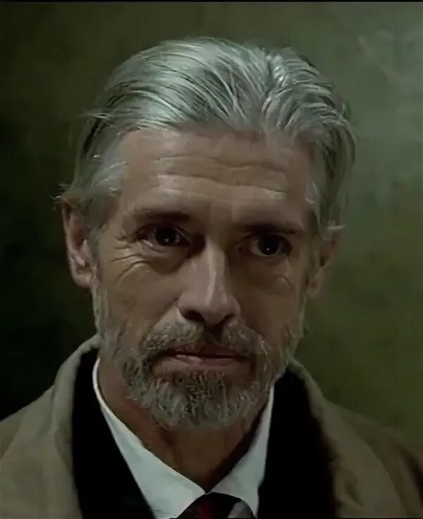 он был лет сорока росту среднего худощав. свидригайлов и раскольников. аркадий свидригайлов.