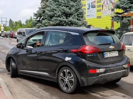 Шевроле болт седан