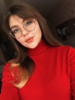 Абрамова е в