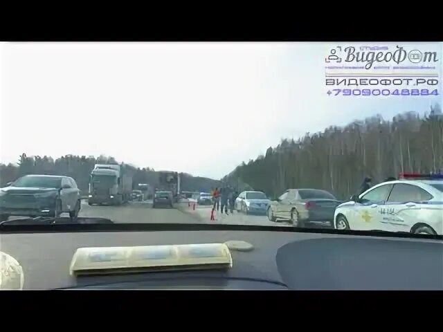 Трасса екатеринбург ревда пробки. Пробки на трассе екатеринбург ревда. Пробка на трассе пермь екатеринбург. Пробка на трассе екатеринбург-пермь сегодня около ревды. Грузовики ревда.