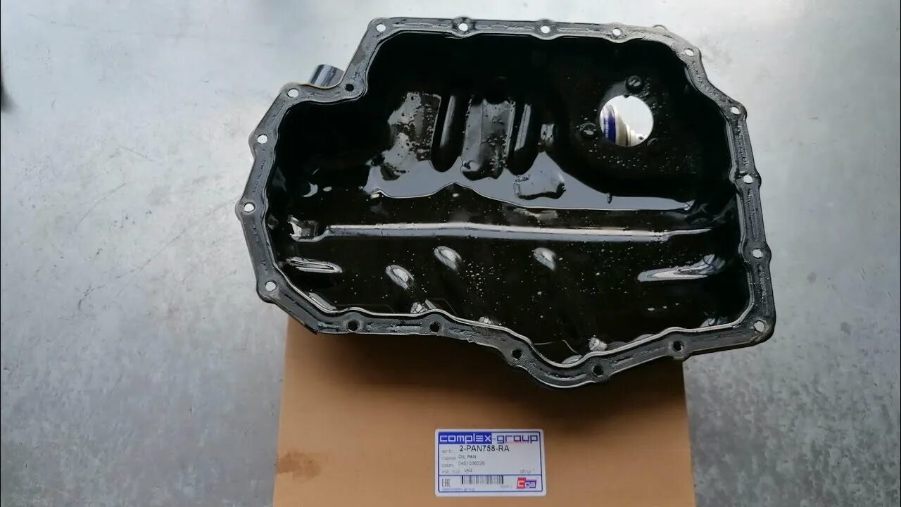 Замена прокладки (герметика) поддона масляного картера - Skoda Octavia A5 Mk2, 1