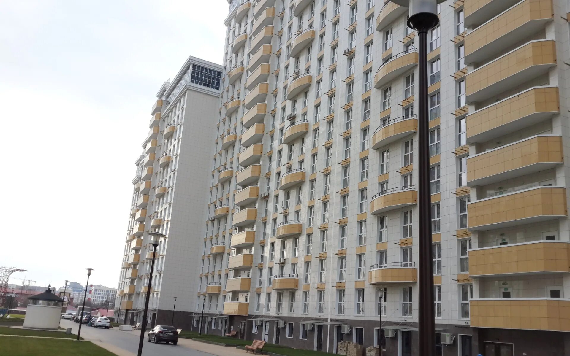 Жк меритон краснодар. Жк на красной краснодар. Жк меритон краснодар. Центр города жк большой краснодар. Квартиры в жк большом в краснодаре.