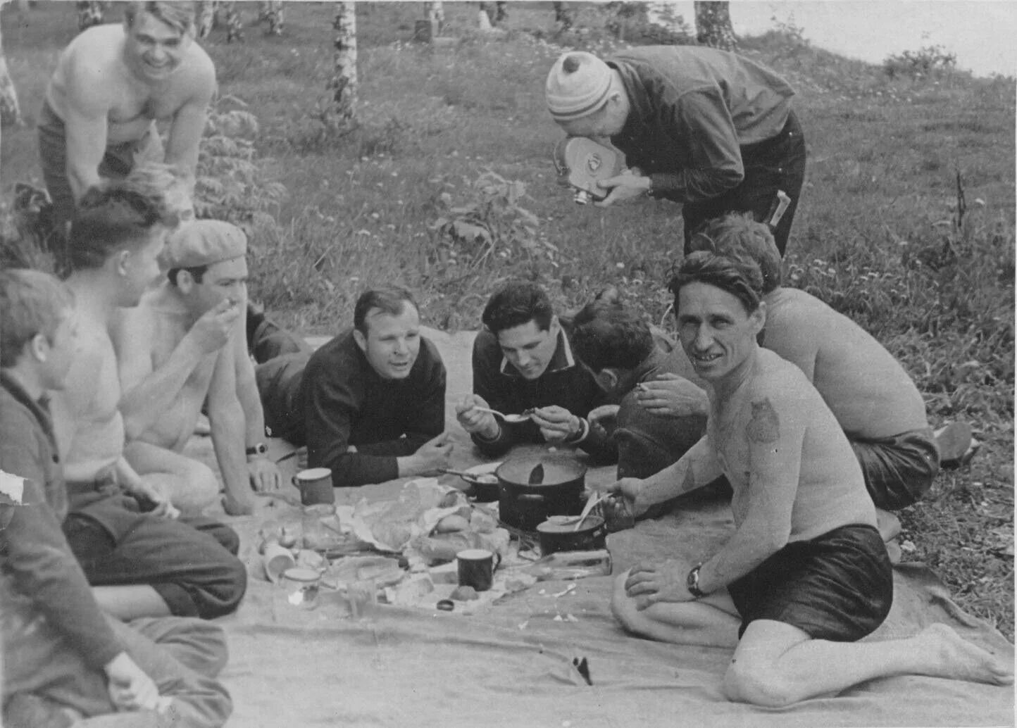 Попали в советское время. Гагарин пикник Долгопрудный.