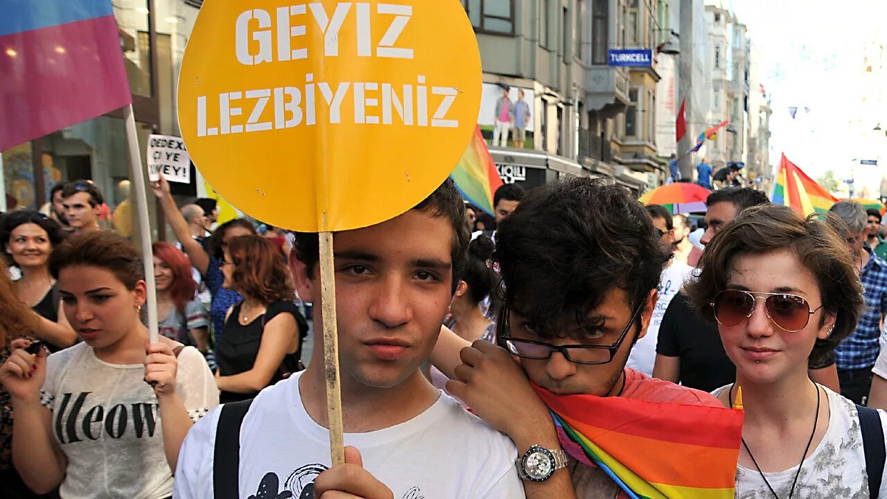Турецкие гомо. Турция 1 июня