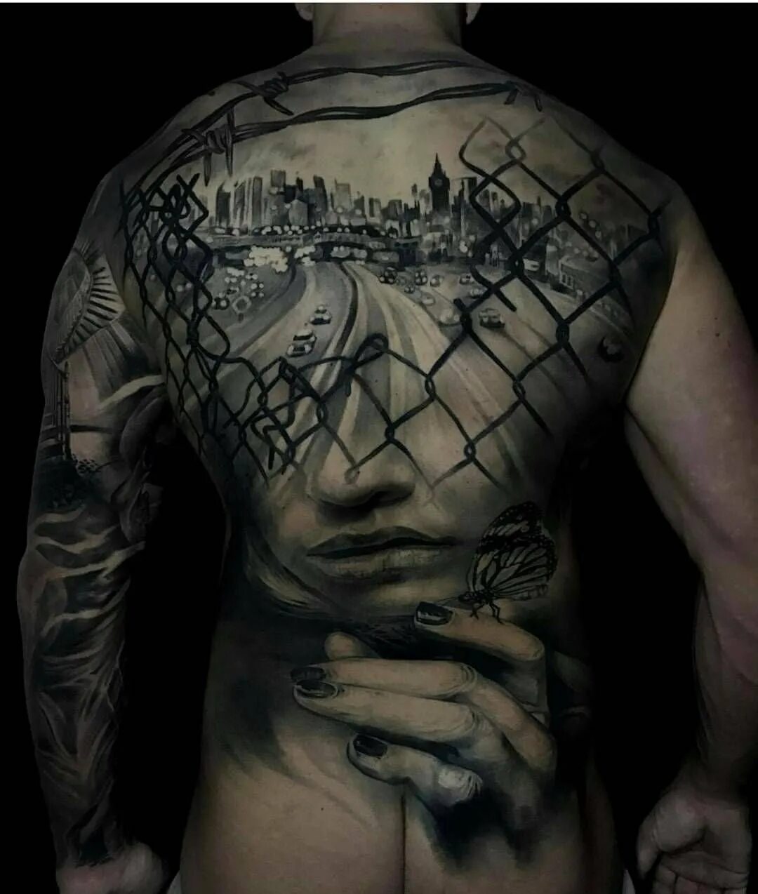 Тату на спине со смыслом. Необычные тату для девушек. Тату на спине со смыслом. Тату на спине маленькие для мужчин. Наколки на спине мужские.