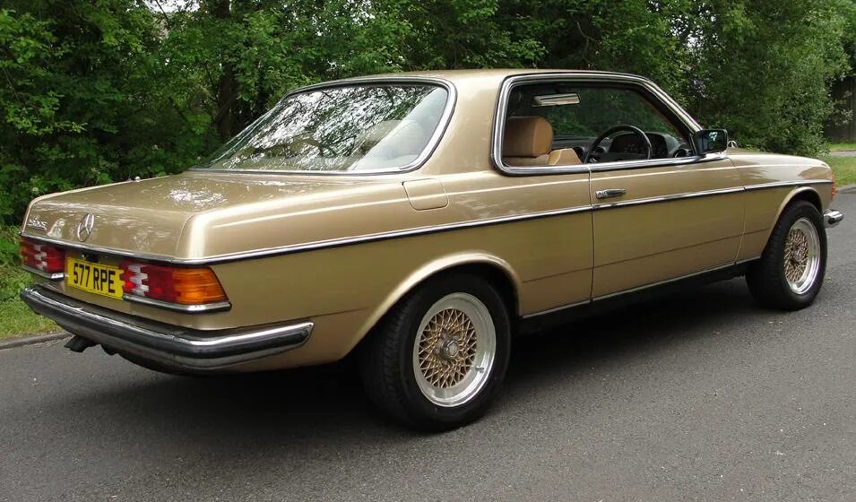 Мерседес w114/115. Мерседес бенц 1960. Mercedes-benz w114/w115 купе. Mercedes benz w114. Мерседес w118.