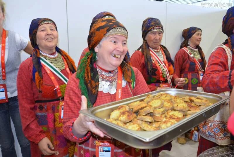 Кухня удмуртии. Бурановские бабушки перепечи. удмуртская кухня перепечи. бурановские бабушки с перепечами. удмуртия пельмени перепечи.