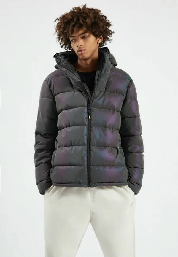 Pull and bear куртка утепленная. Куртки bear. Pull bear куртка горчичного. Pull and bear куртка мужская зимняя. Пуховик pull and bear мужской.
