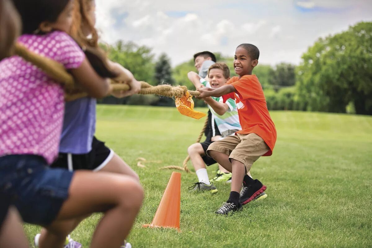 He enjoy playing. Играющие дети. Kids Summer Camp игра. Семья спорт. Activity Camp.