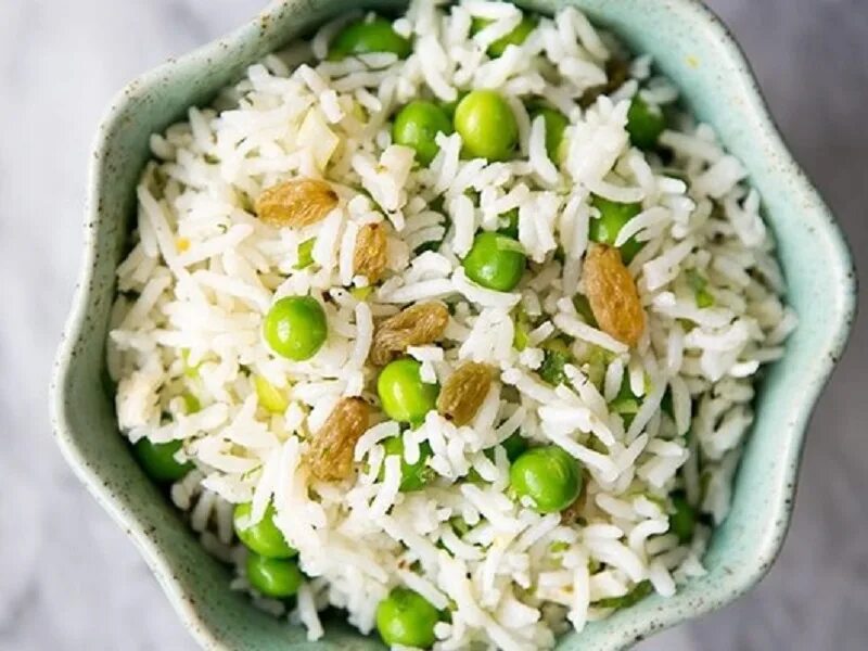 фисташковый песто. крабовый салат с горохом. салат с тунцом горошком огурцом. салат с зеленой фасолью. поке боул.