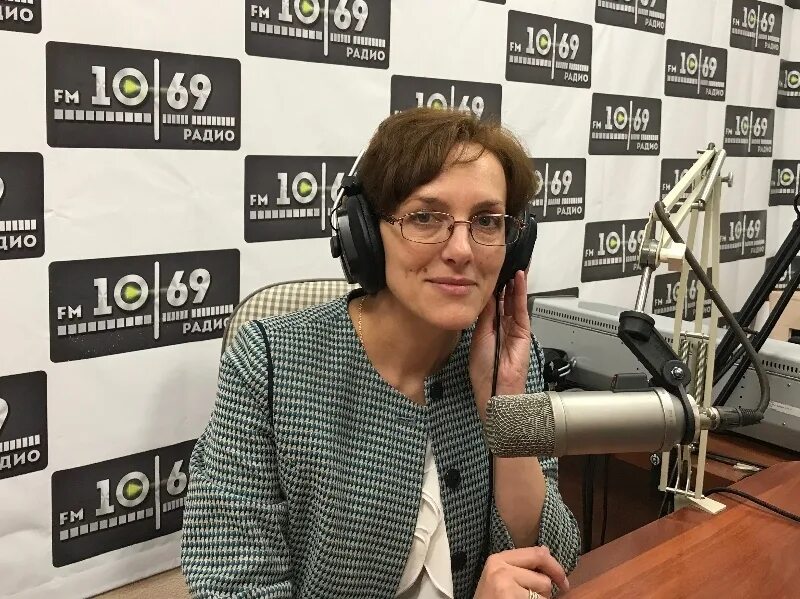 новое радио студия. популярные новинки радио. популярные новинки радио. музыкальные сборники европа плюс. алиса селезнева старперцы.