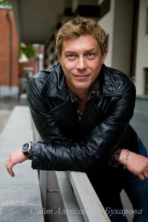 Бухаров актер. Слушать бухаров. Слушать бухаров. Слушать бухаров. Слушать бухаров.
