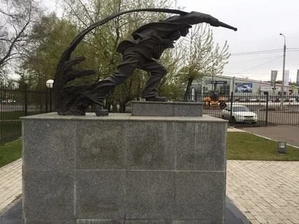 Памятник пожарным спасающим жизни