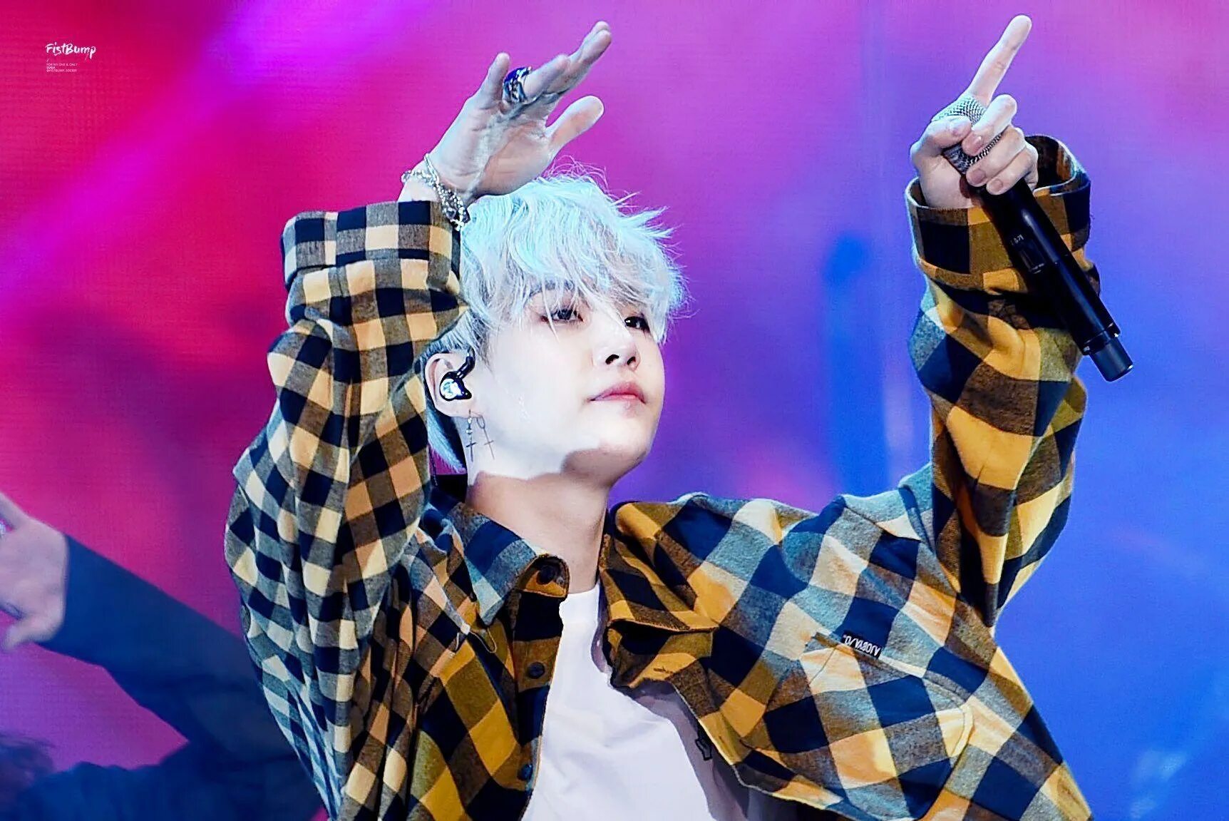 Юнги из bts. Шуга бтс. Мин юнги бтс. Юнги бтс. Мин юнги бтс.