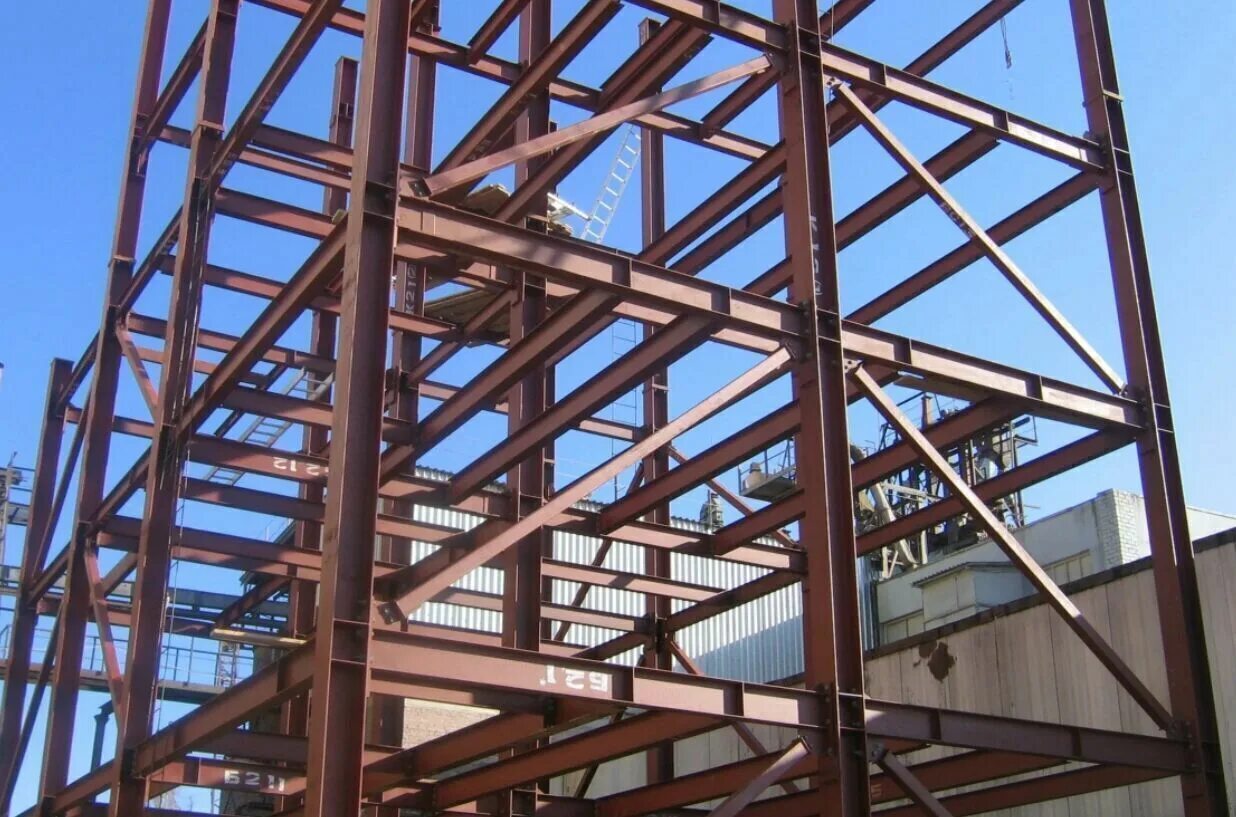 100 конструкций. Стальной каркас здания. Металические конструкции. Строительные металлоконструкции. Металлические стальные конструкции что это.