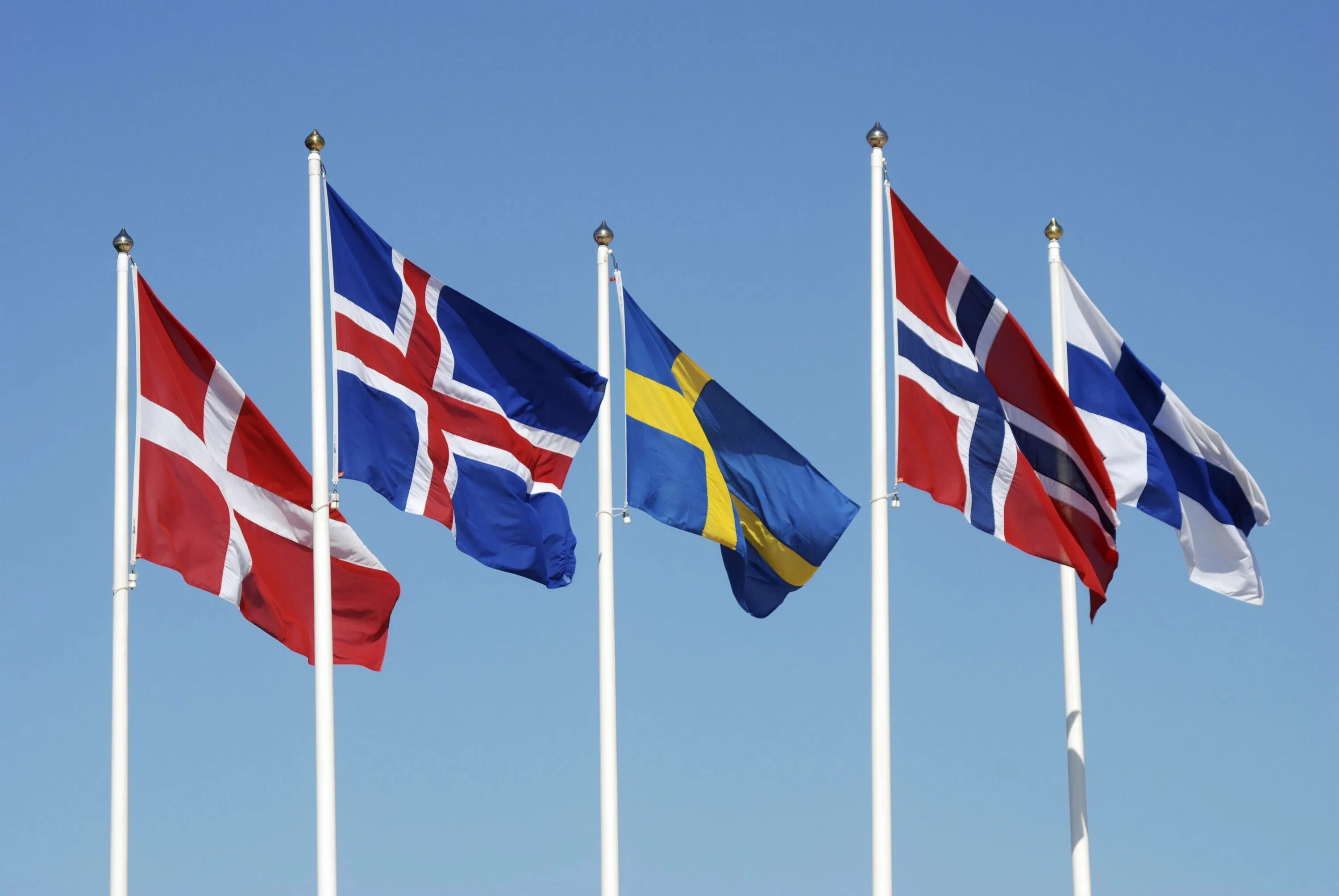 Флаг Скандинавии. Флаги Норвегии Швеции Финляндии Дании Исландии. Флаг Дании Швеции и Норвегии. Флаг Финляндии Швеции Исландии Дании.