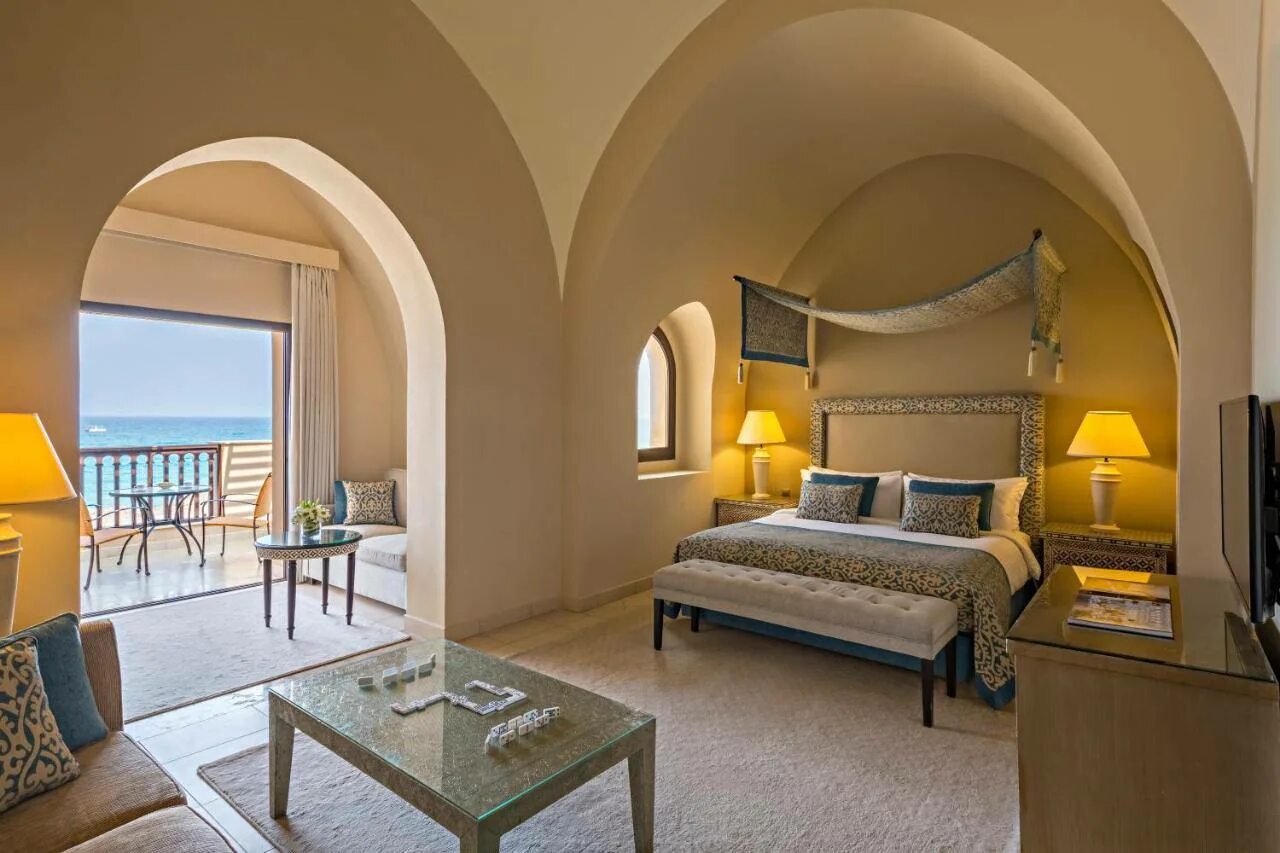Miramar al aqah beach фуджейра. Фуджейра мирамар 5. иберотель мирамар фуджейра. miramar al aqah beach resort 5 оаэ. miramar al aqah 5 фуджейра.