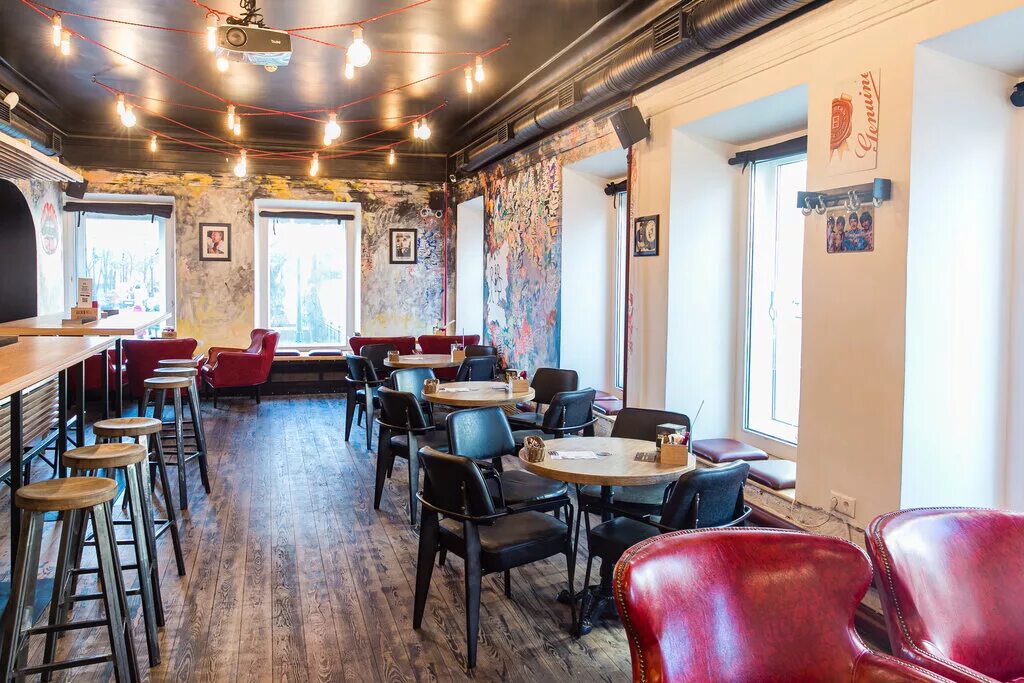 Rock and roll bar. Рок-н-ролл бар на сретенке. рок бар сретенка 1. rock n roll бар москва. рок н ролл бар москва сретенка.