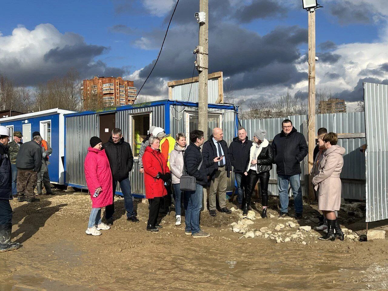 Новости про новое. Городское строительство. Новая школа. Строят школу. Анохин проверил строительство школы.