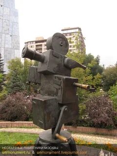 Необычные памятники москвы список