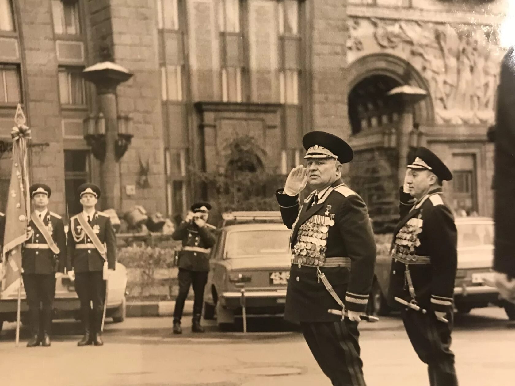 Маршал парад. Лосик маршал бронетанковых войск.