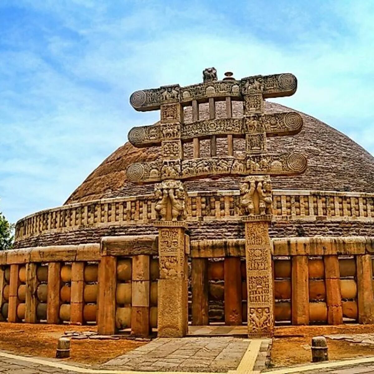 Unesco heritage site. Храм в Санчи. Санчи Индия. Храм 17 в Санчи. Храм Санчи вектор.