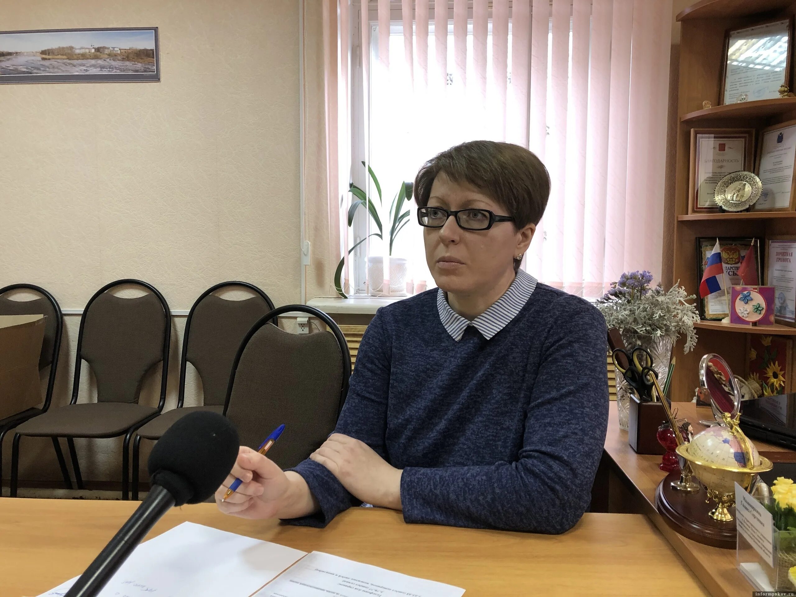 Социальная защита великие луки. Соцзащита великие луки. максаковская правда сыктывкар. максаковская правда.