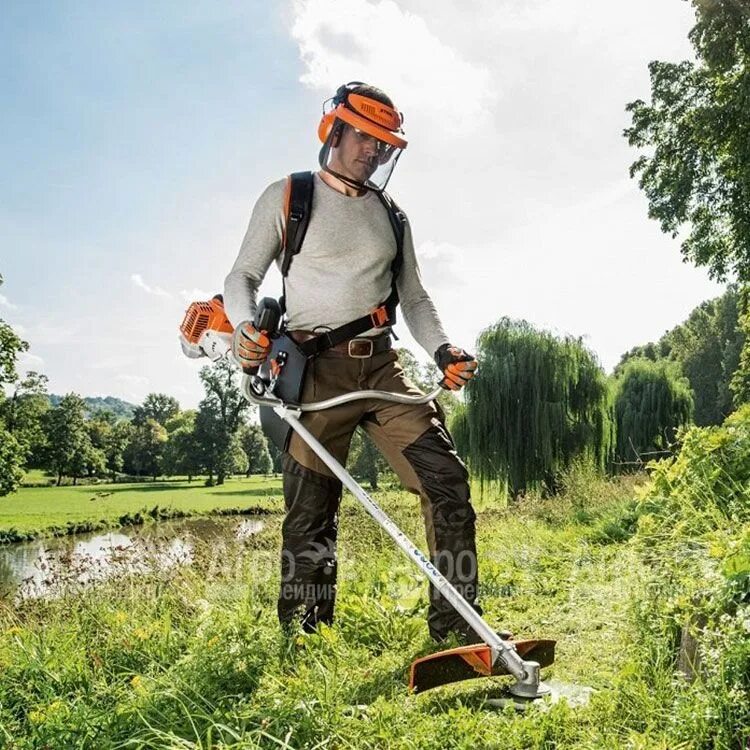 Покос травы Stihl. Покос травы 1 сотка. Покос травы триммером. Скашивание травы триммером. Купить покос травы