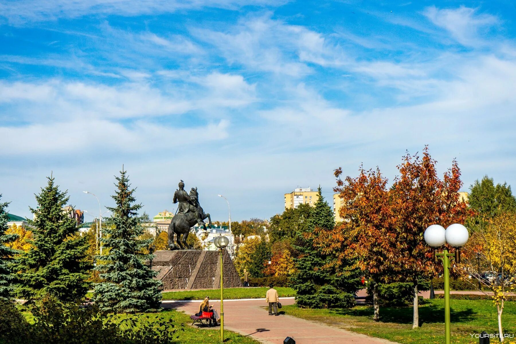 Сквер Ермолова. Город Орел Орловская область. Сквер им Ермолова Орел. Сквер Ермолова Орел сверху. Город орел орловская область россия