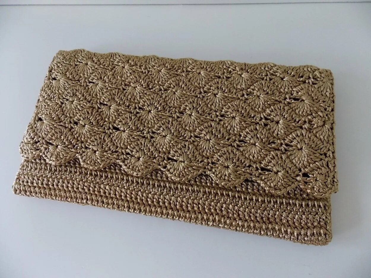 Вязаный клатч. Вязаный клатч крючком. Сумка из полиэфирного шнура. Клатч крючком. Вязаный клатч chanel.