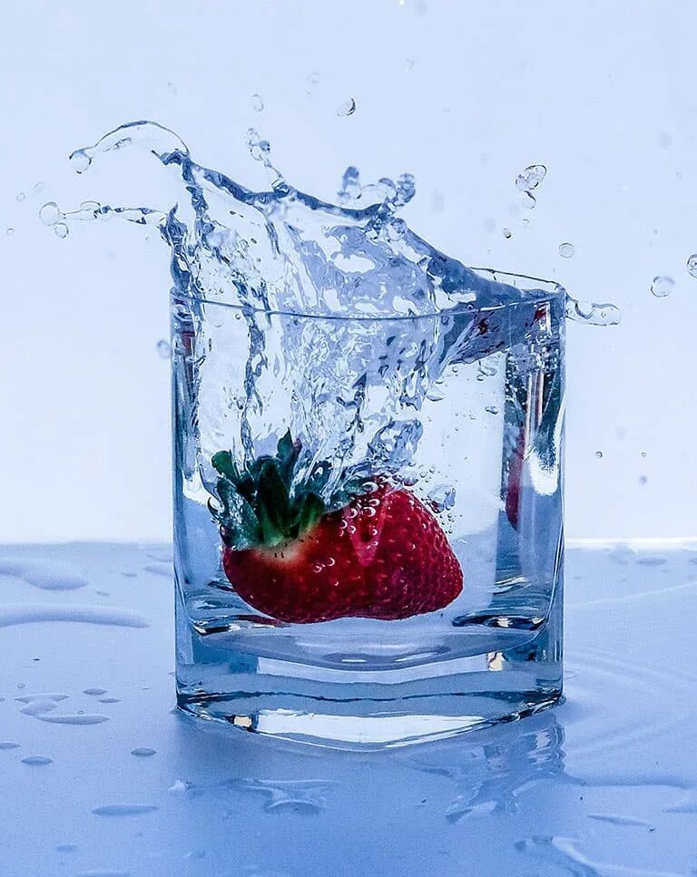 Еда вода одежда. Еда вода.