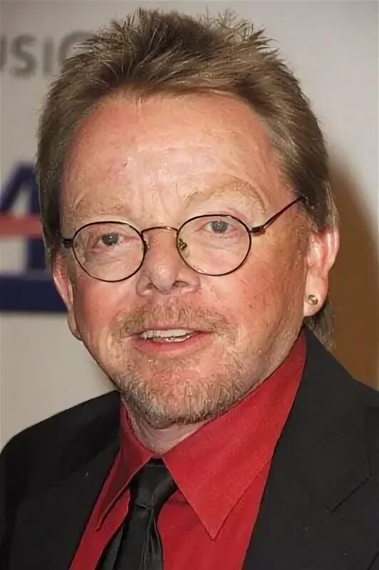 Biography of william paul young. Пол уильямс. Пол уильямс. Пол уильямс. Paul williams (songwriter).