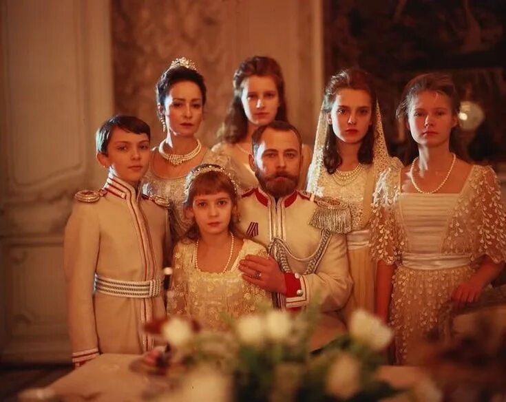 The Romanov Family: A Long Rule that Met a Bitter End Buzzitt