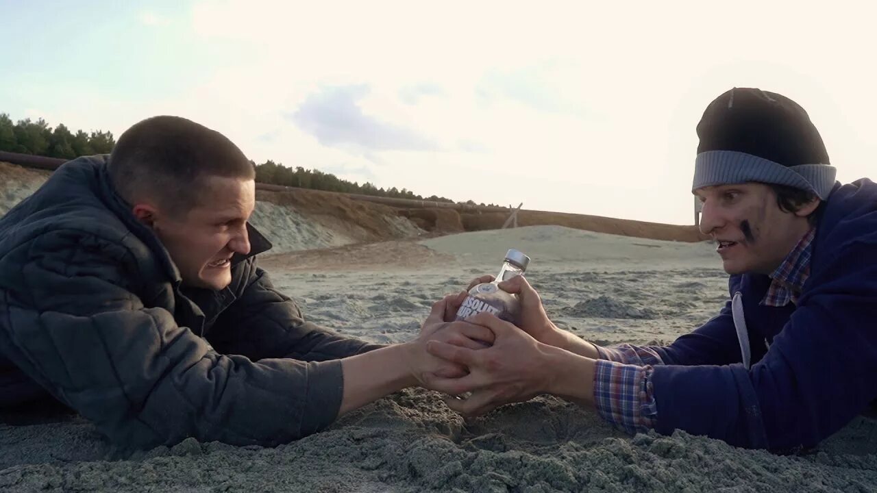 Александр жук боксер. Битва бомжей мортал комбат. Александр жук боксер. Битва бомжей. Драка бомжей мортал комбат.