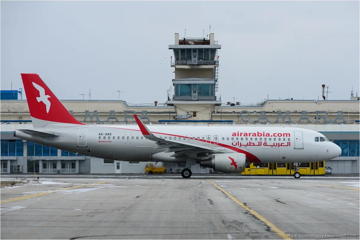 Айр арабиан. AIRARABIA a320 в Кольцово. Air Arabia самолеты. Air Arabia Домодедово. G9955 Air Arabia.