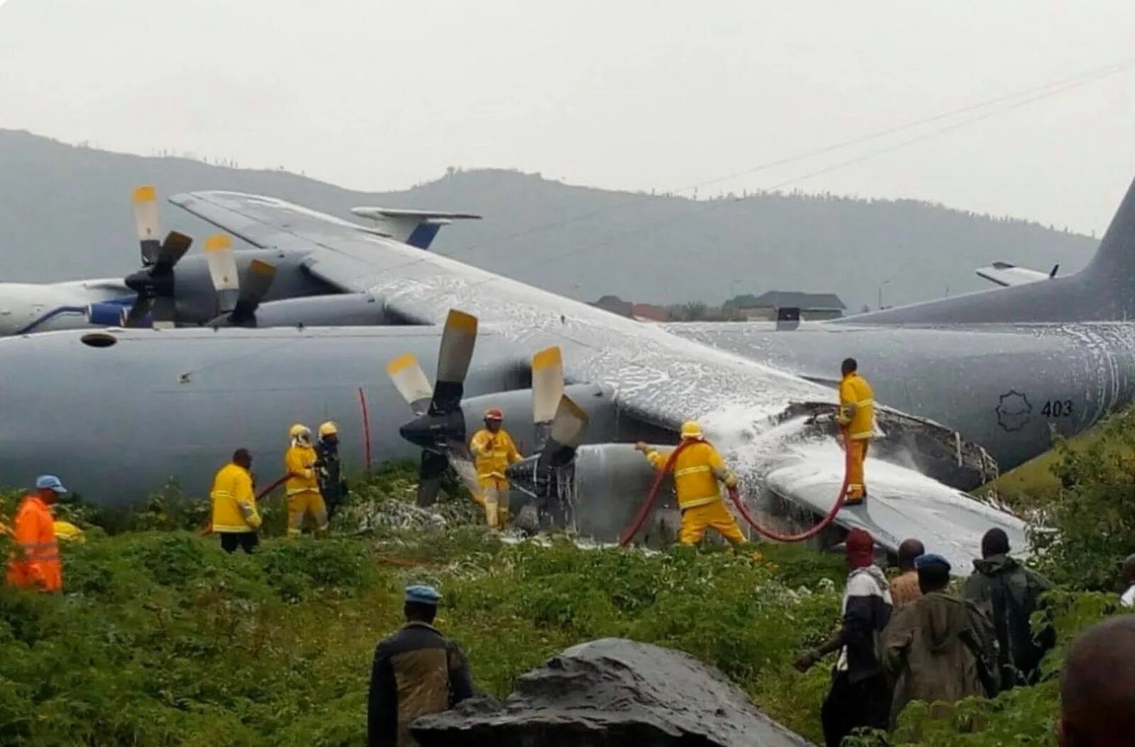 Взлет крушение. Самолет c 130 Геркулес катастрофы. Катастрофа c-130 в Медане. Аэропорты Гома в Конго. Авиационный инцидент.