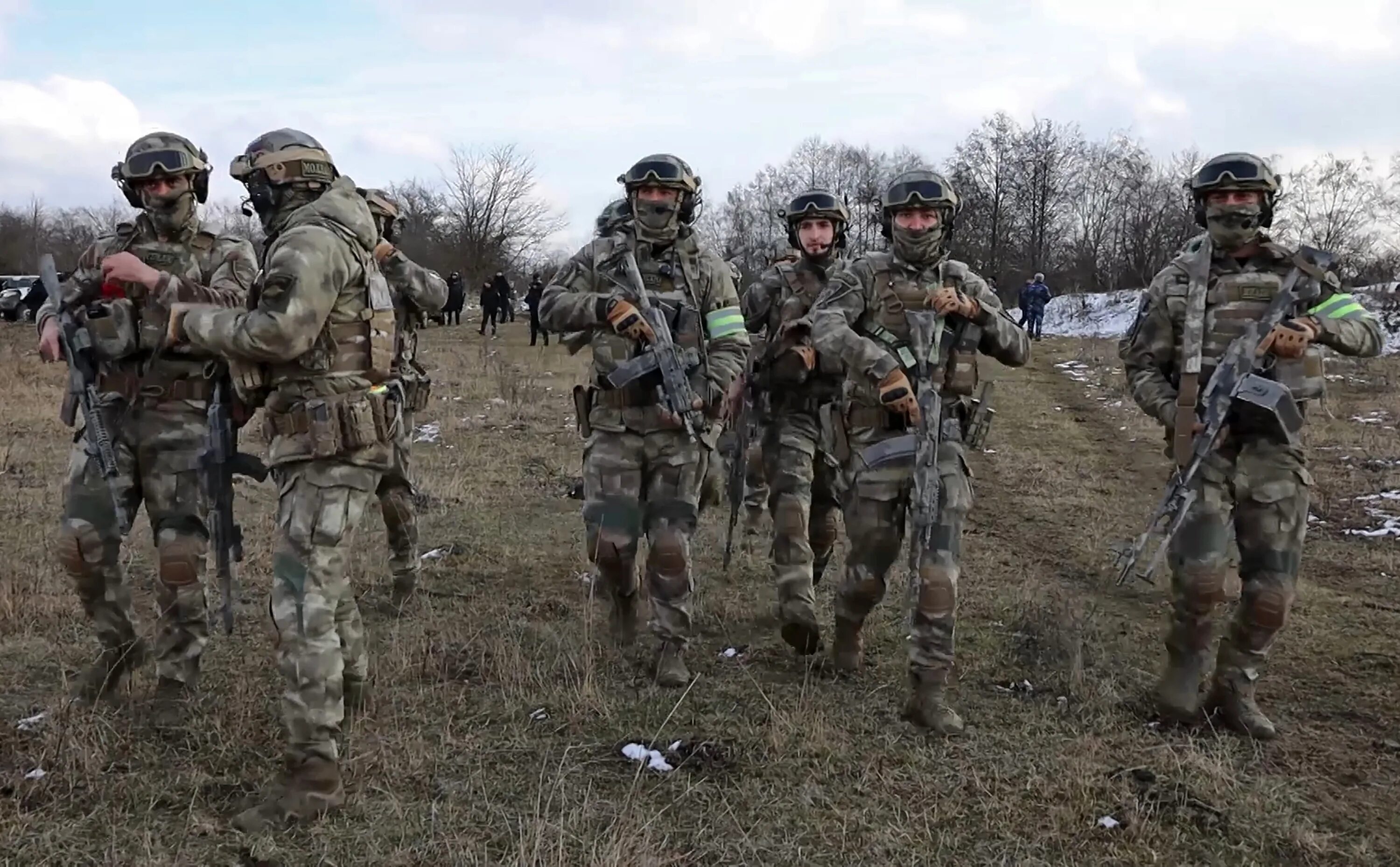 Военное нападение. Бойцы отряда Ахмат. Чеченский спецназ. Чеченская группировка.