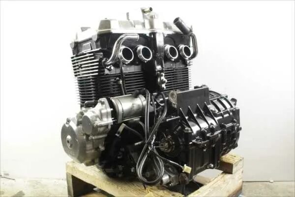 Купить мотор в твери. Двигатели Honda CB 1300 SC 38. Sc38 двигатель Honda. Sf1p56f двигатель. Двигатель SF.