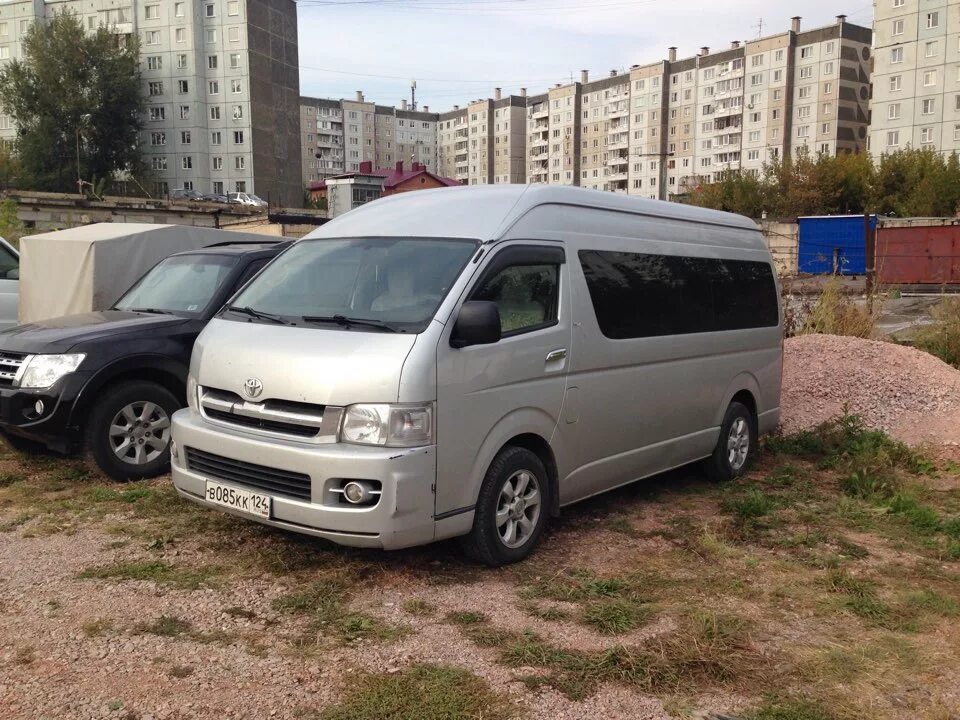 Купить хайса в россии с пробегом. Toyota Hiace h200. Toyota Hiace 200. Toyota Hiace h200 4wd. Тойота Хайс 2008.