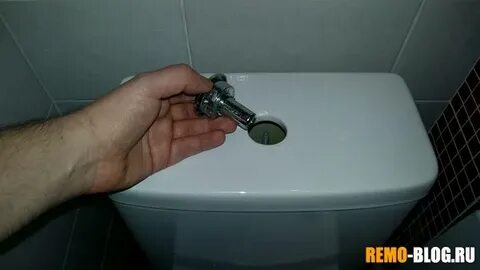 Как снять крышку с бачка