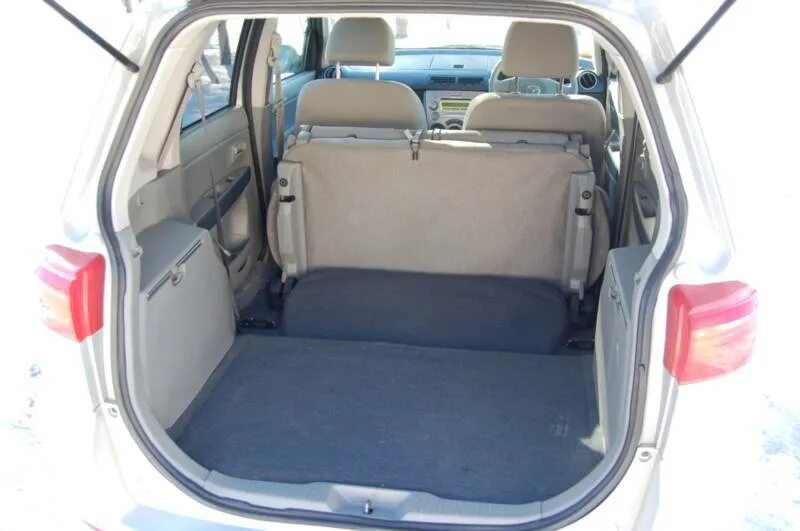 Mazda demio 2000 багажник. Багажник демио. Mazda demio 2000 объем багажника. Багажник демио. Багажник демио.
