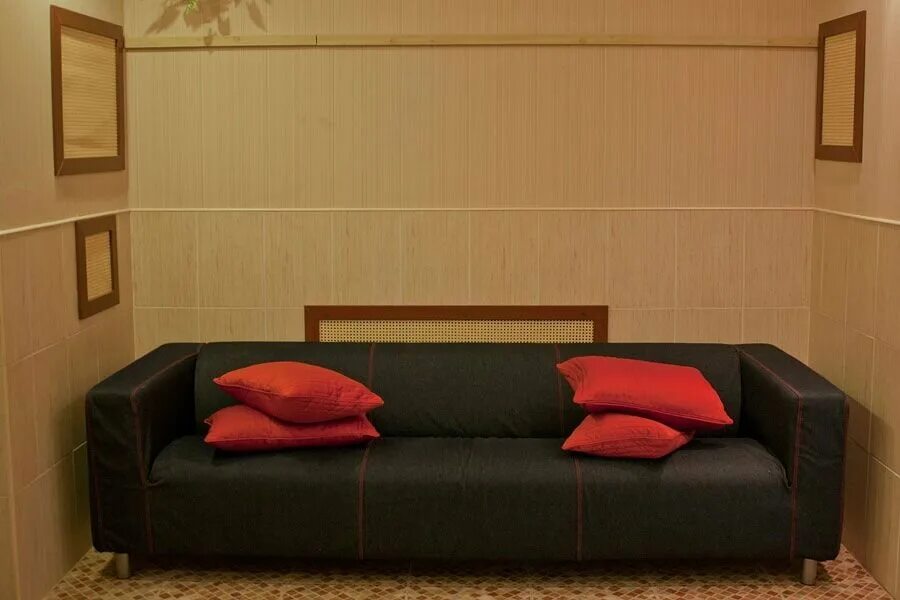 Однокомнатная студия в питере в девяткино. Vanves франция. Tony paradise. Порт де ванв париж. Манхэттен ярославль.