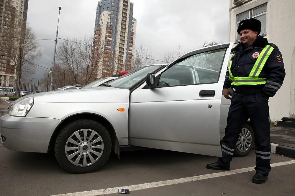 Дпс остановили пешехода. В коломне проходит профилактическое мероприятие "нетрезвый водитель". Водитель свао. Дпс сзао. Водитель свао.