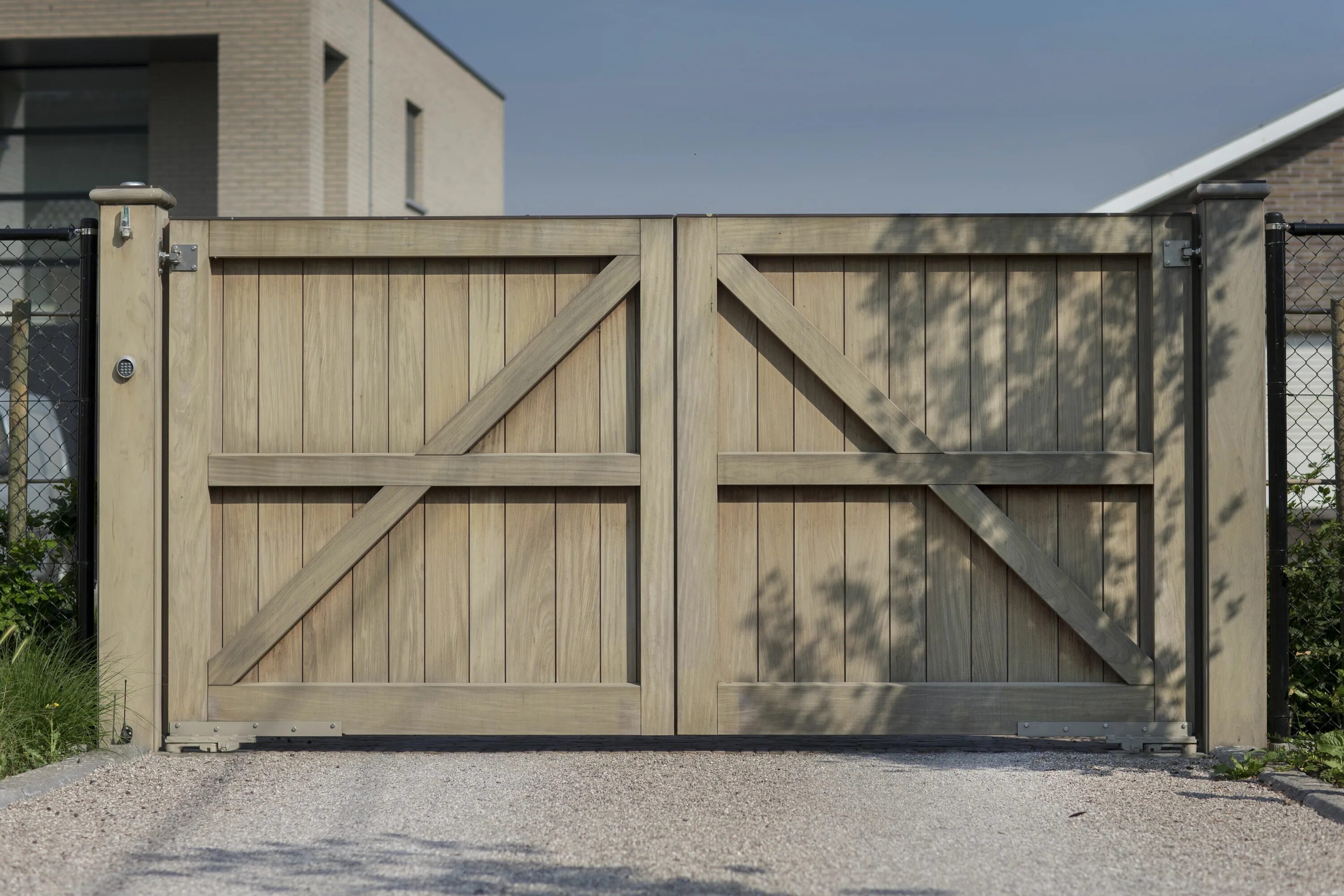 Ворота р 1. Восточный забор. Резные ворота из металла. Кованые ворота шыгырданы. Ворота прорезная 3д металл.