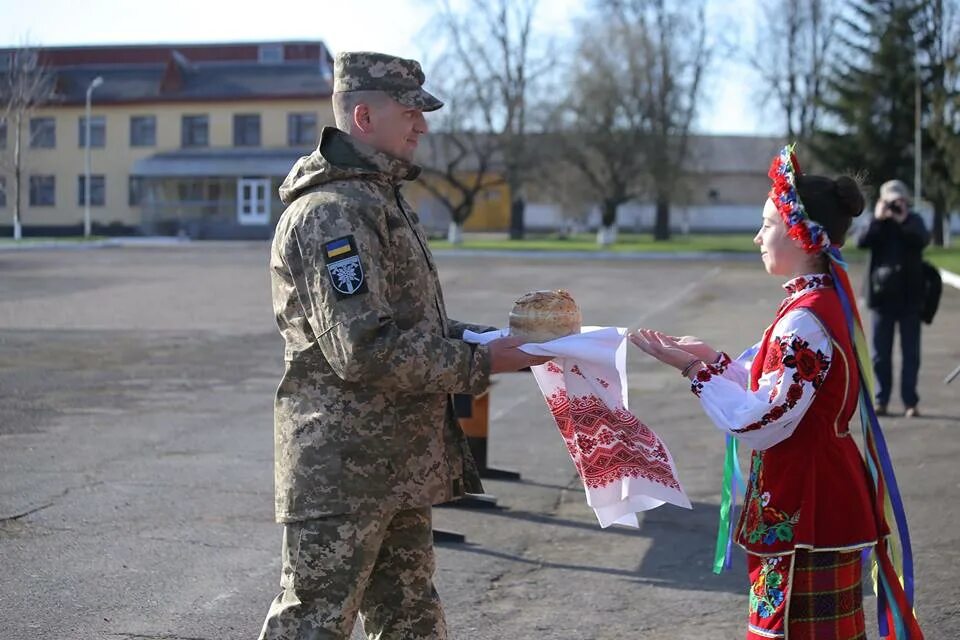 128 бригада 44 армейского корпуса. 128 Закарпатская бригада. ВЧ 51083 Мукачево. Закарпатье 128 бригада. Мукачево в ч 51083 фото.