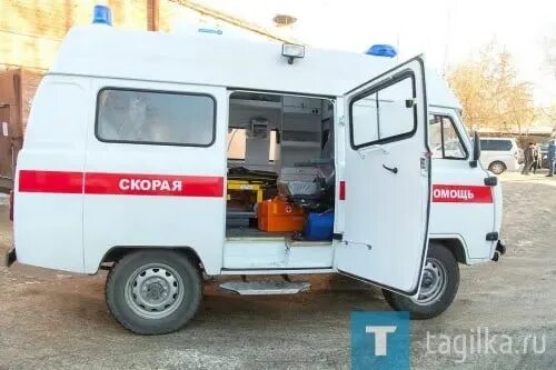 Скорая петропавловск камчатский. Уаз-3962 асмп. уаз 3962 скорая. уаз 3962 санитарный. буханка уаз 452 скорая.