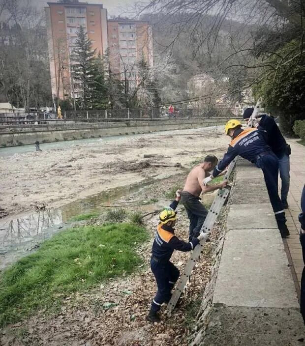 Дтп джубга сочи улетел в обрыв. Упала сочи. 2021. Фото сочи сейчас. Микрорайон мамайка сочи.